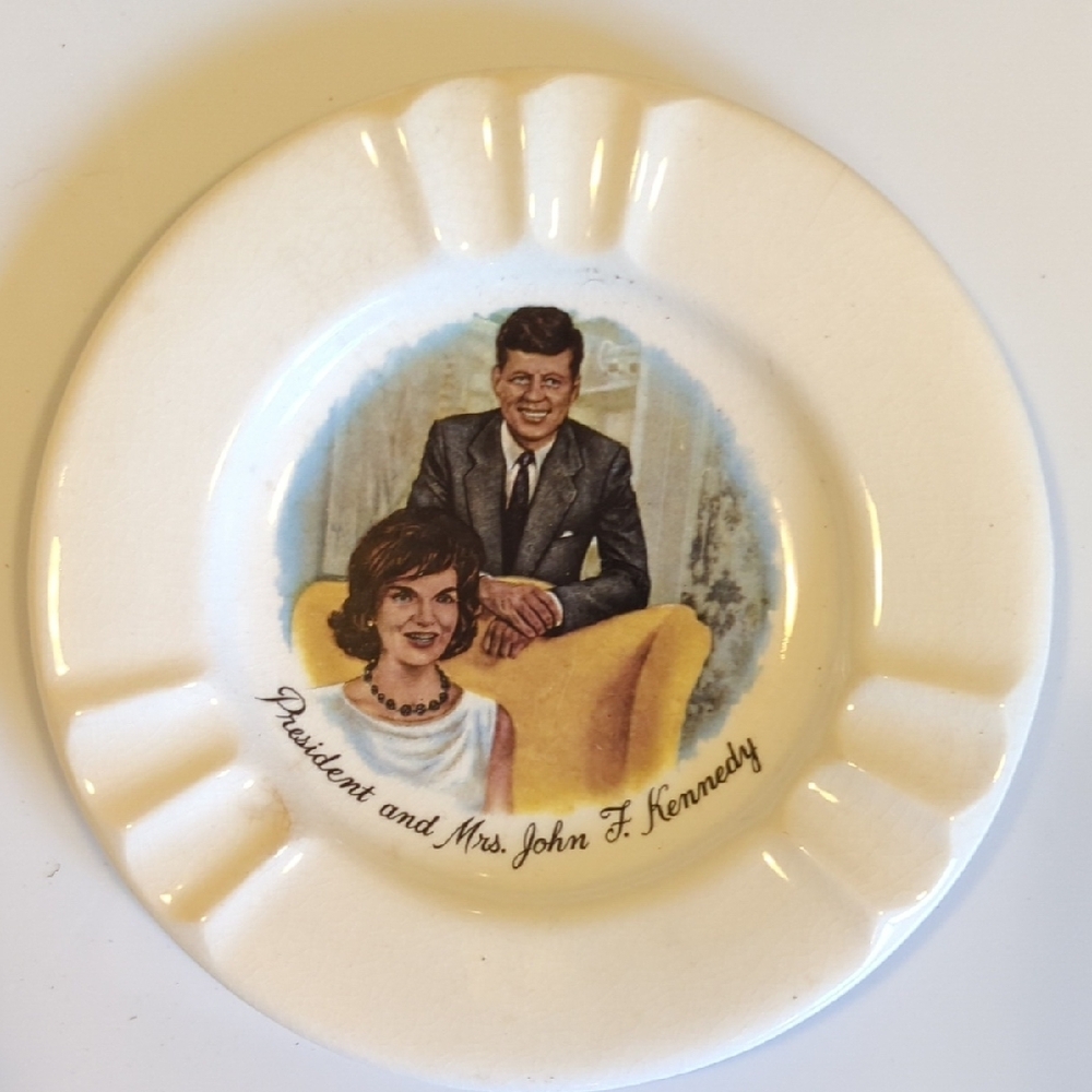 JFK President And Mrs Kennedy White Dinnerware Plate/Ashtray ith Textured Border